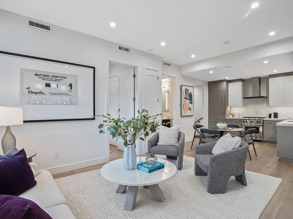 45 Garnet St #1B