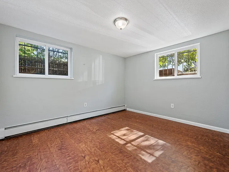 1634 Boston St — Photo 13
