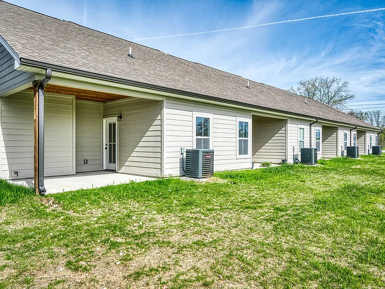 212 Baylor Ct — Photo 14