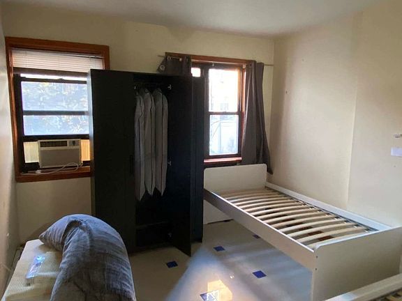 4th image of 83-15 Vietor Ave #2A