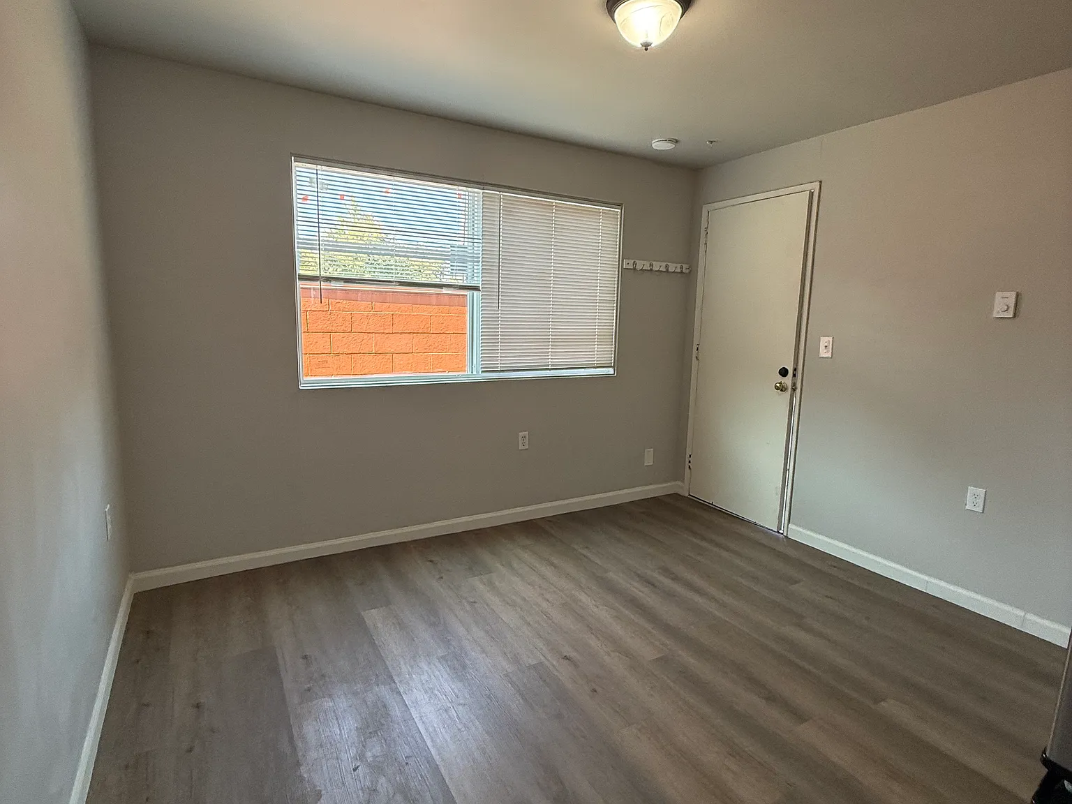 1 bed, 450 sqft, $1,350 — Photo 3