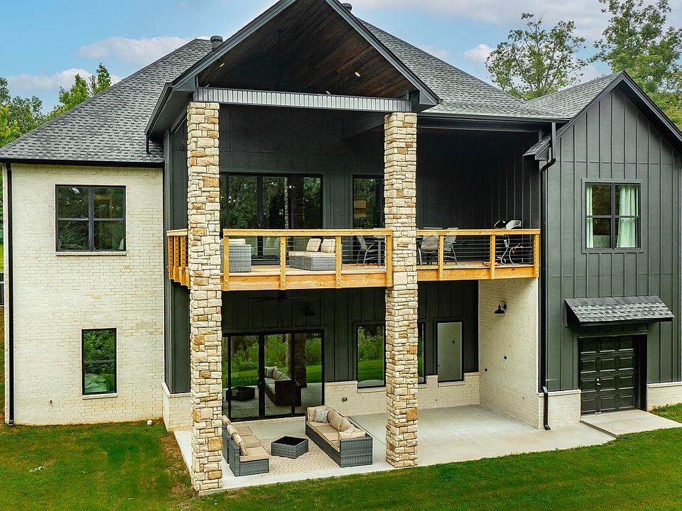 1st image of 79 Hawks Cir