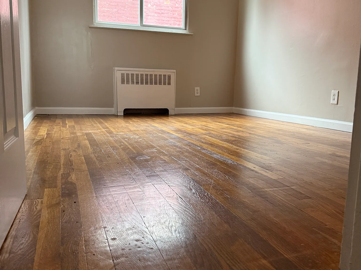 2 bed, 2100 sqft, $3,000 — Photo 3