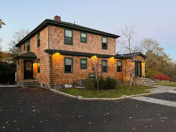 2 Boulevard E #2, Middletown, RI 02842