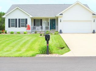 2047 W Garden Dr, Kankakee, IL 60901