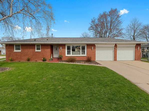 636 W Idlewild Ct, Green Bay, WI 54303