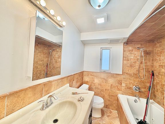 5th image of 2309 Hylan Blvd Floor 1