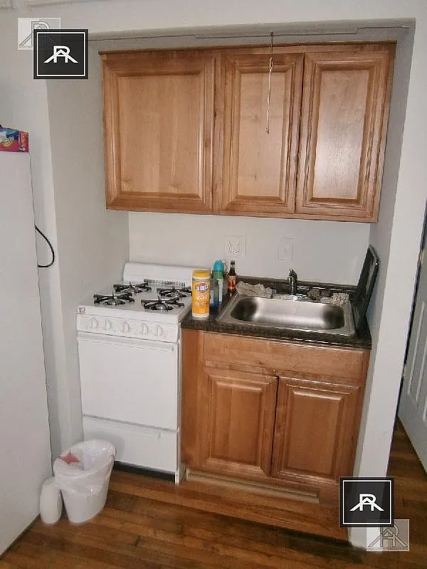 Building Photo - 155 Brighton Ave #14