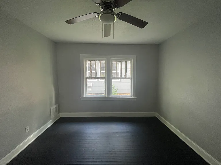 5311 Garfield Ave — Photo 9