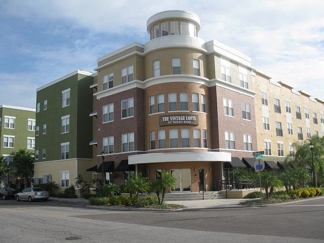 2nd image of 1531 W Lemon St APT 2302