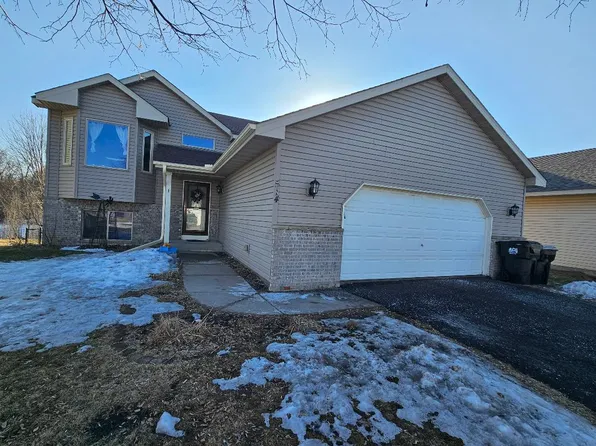 514 Park Brook Rd NW, Isanti, MN 55040