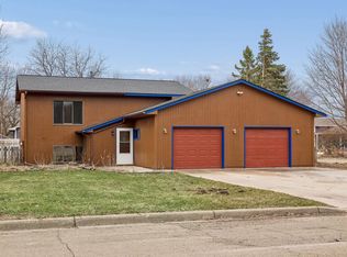 300 Aster Dr, Northfield, MN 55057