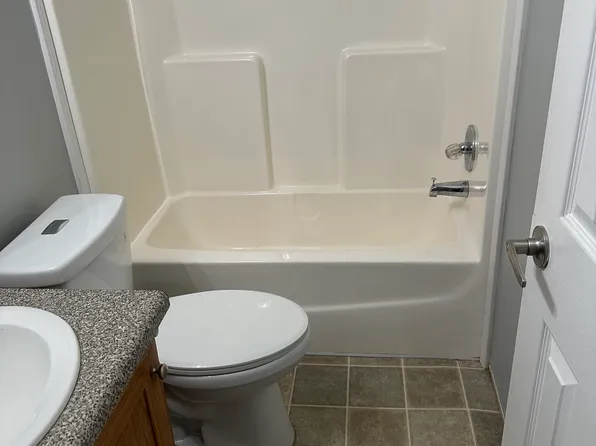 6643 Wagon Dr, Fredericksburg, VA 22407