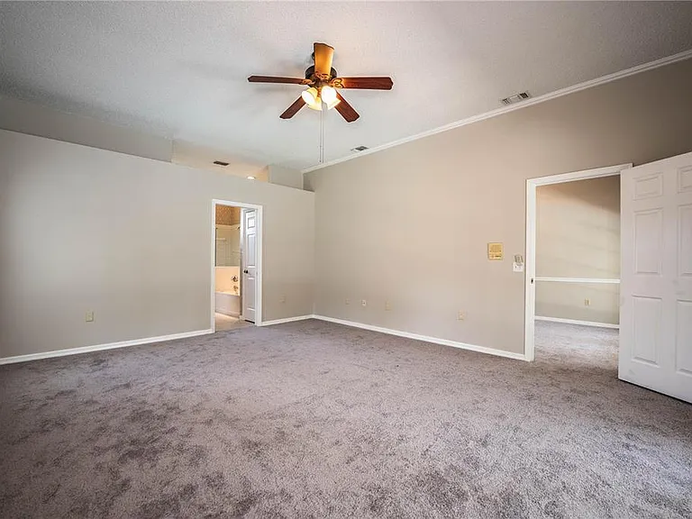 2326 Deerbrook Dr — Photo 41