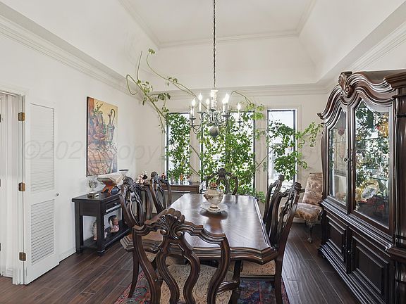 4th image of 9 Quadrille St