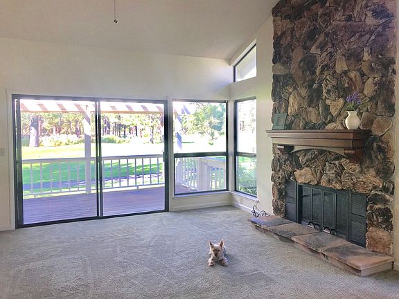 3rd image of 98 W Ponderosa Dr