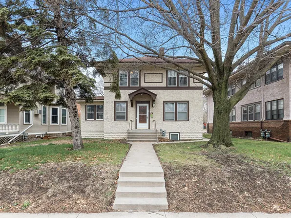 811 Snelling Ave N, Saint Paul, MN 55104