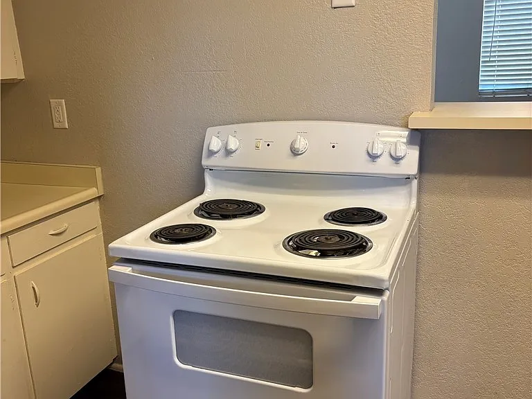 210 Tungsten St #3 — Photo 3