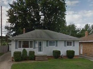 30860 Roosevelt Rd, Wickliffe, OH 44092