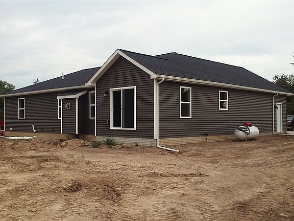 3rd image of 5955 Lakewood Dr