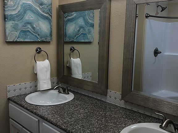 5th image of 1007 Jordan Ln