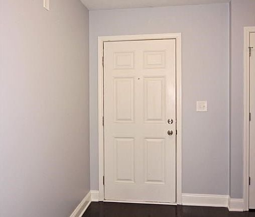 3rd image of 15475 Sibley Ln