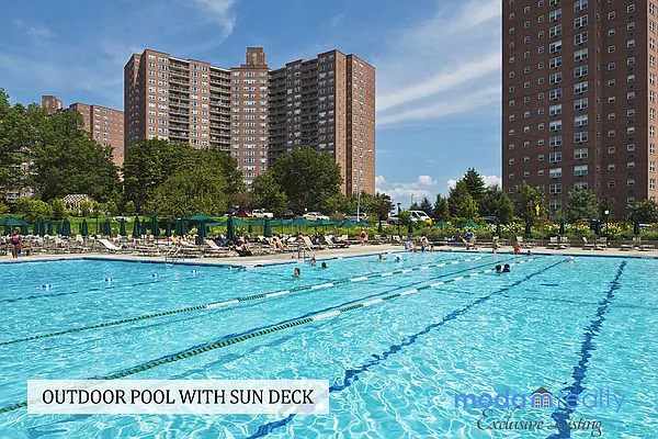 Sold by Moda Realty | media 10