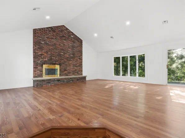19 Cliffside Trl, Denville Twp., NJ 07834
