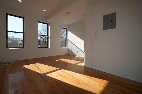 Rented by Choice NY Property Management LLC | media 32