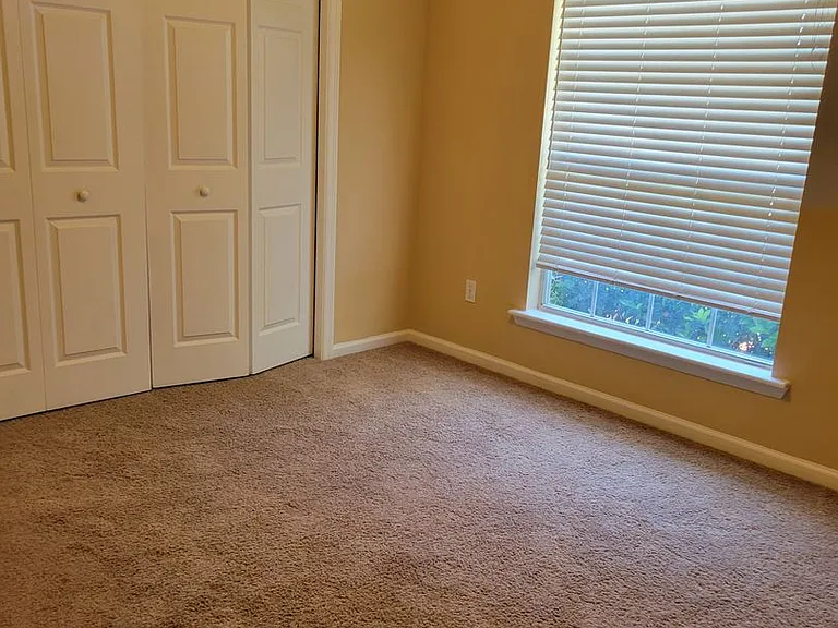 7621 Crosstree Ln — Photo 5