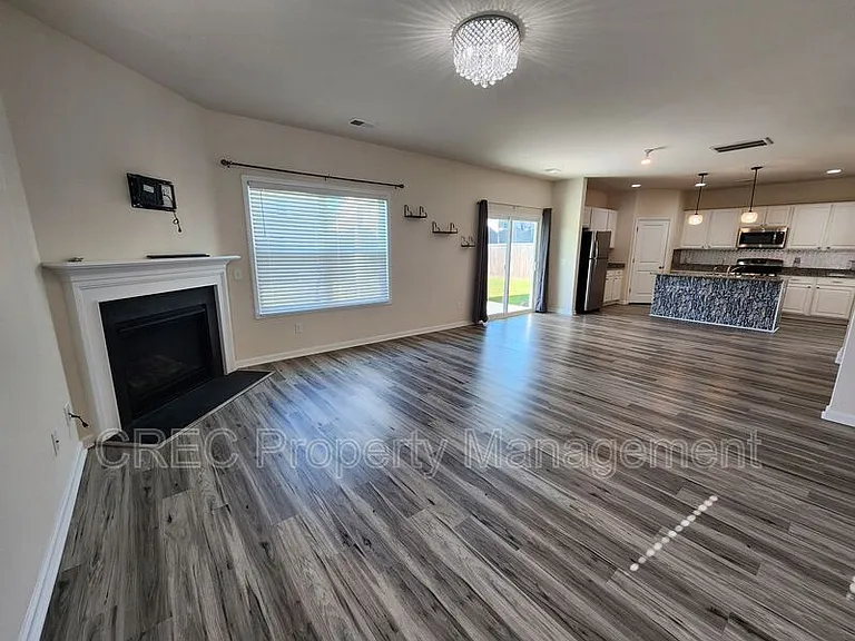 260 Hyrne Dr — Photo 11