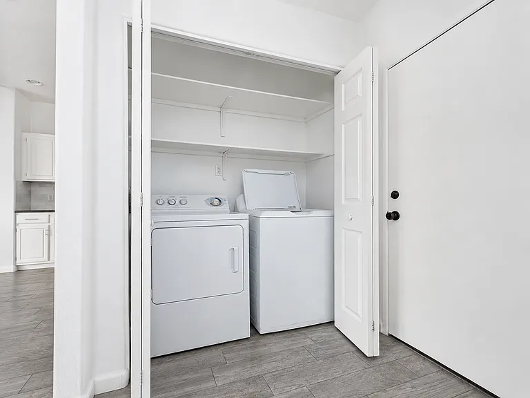 3221 N 37th St #15 — Photo 14