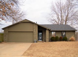 1703 S Aster Ct, Broken Arrow, OK 74012