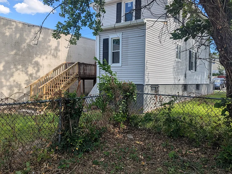 68 Weber Ave — Photo 16