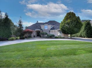 297 Village Dr, Broadview Heights, OH 44147