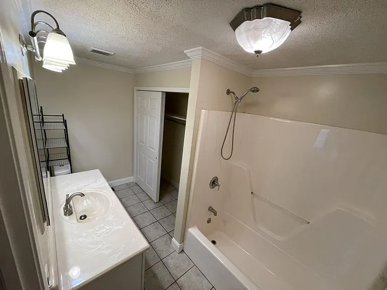 145 S Webb St — Photo 3