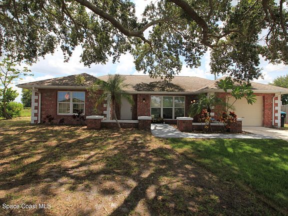 2nd image of 3002 Edgewood Dr NE