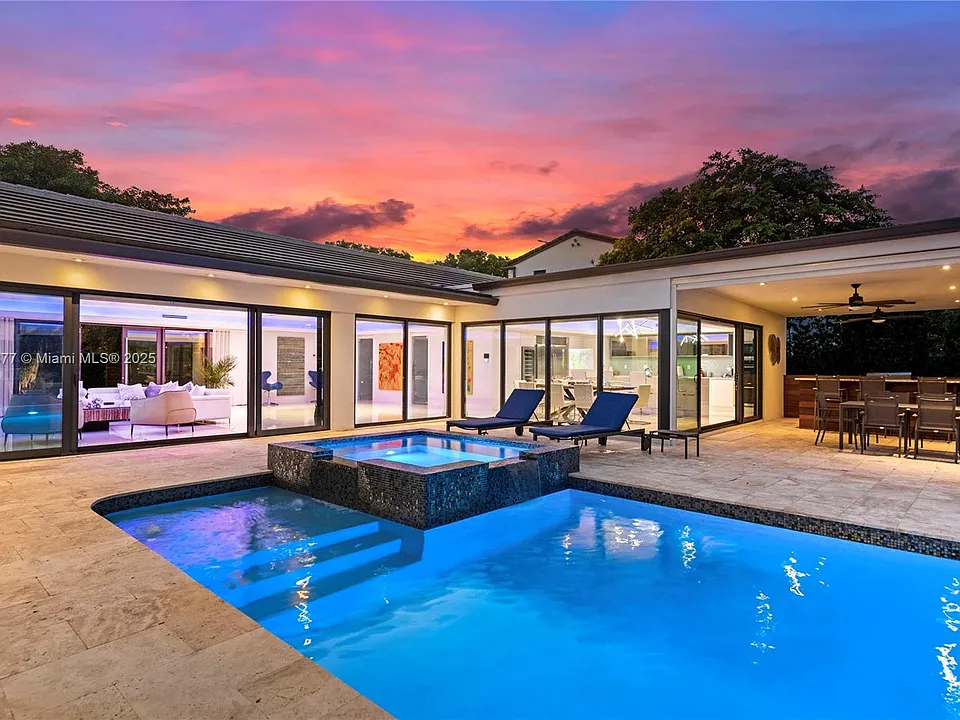 1025 Diplomat Pkwy