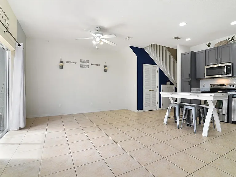2414 Caravelle Cir #1 — Photo 17