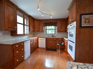 610 S Poplar St, Lincolnton, NC 28092