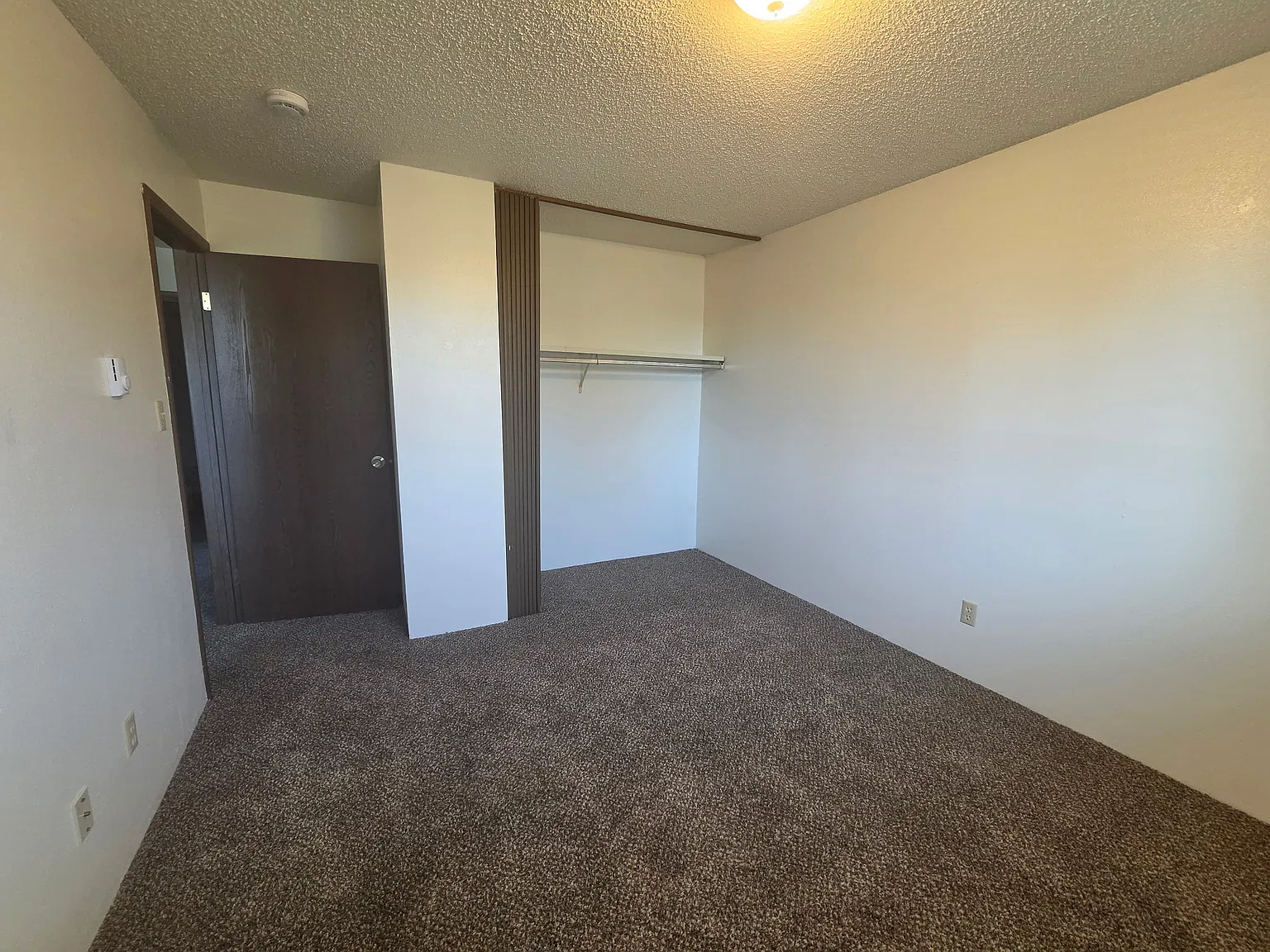 2 bed, 750 sqft, $1,000 — Photo 3