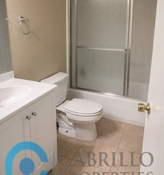 925 Martin Dr #7 — Photo 9