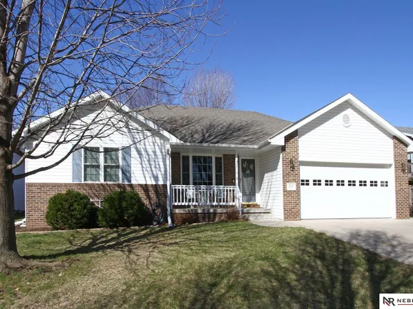 1679 N Columbia Ave, Seward, NE 68434