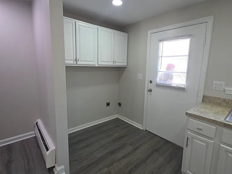 64 Liberty St — Photo 3