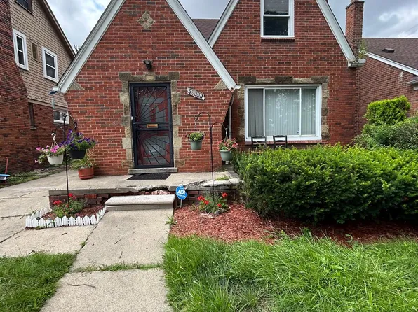 16881 Ashton Ave, Detroit, MI 48219