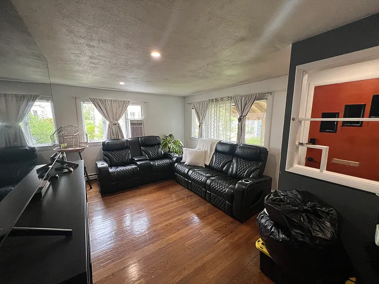 6 Cresthill Rd #6 — Photo 22