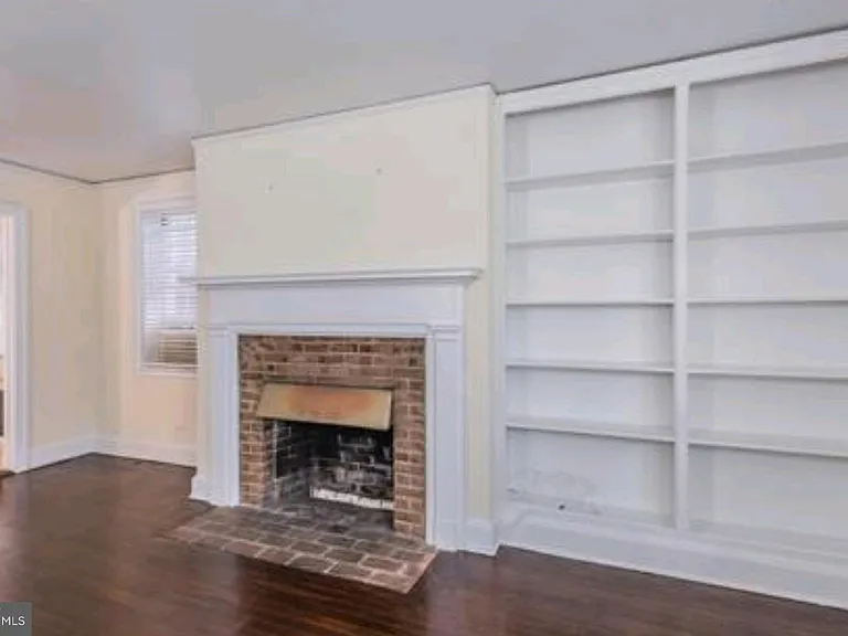 25 Palmer Sq W #G — Photo 9