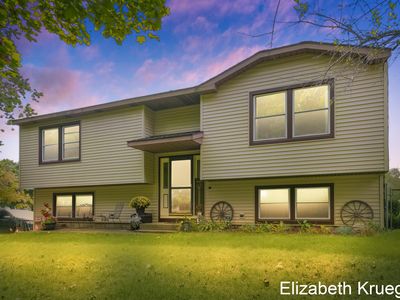 208 Anderson Dr, Wayland, MI, 49348