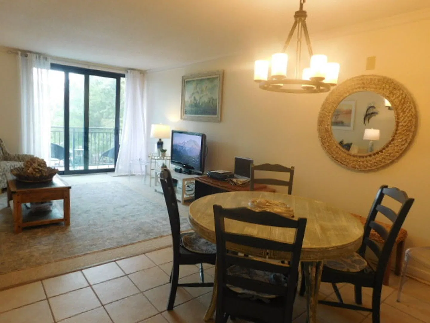 Furnished Villa in the Heart of Harbour Town — Photo 4