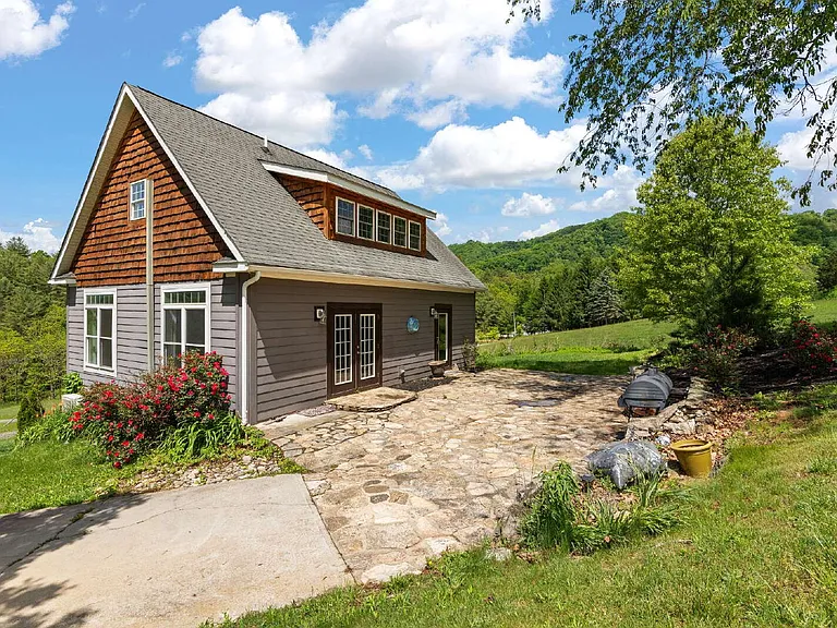 330 Sutton Branch Rd — Photo 15